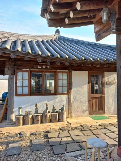 Yasun Gallery Gyeongju Bagian luar foto