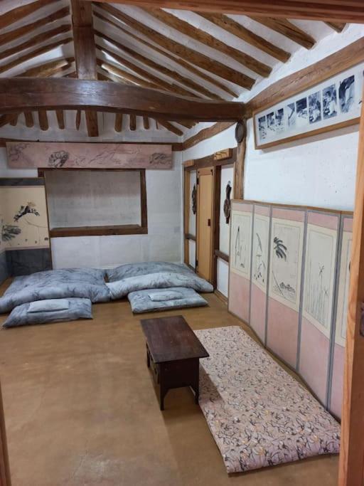 Yasun Gallery Gyeongju Bagian luar foto
